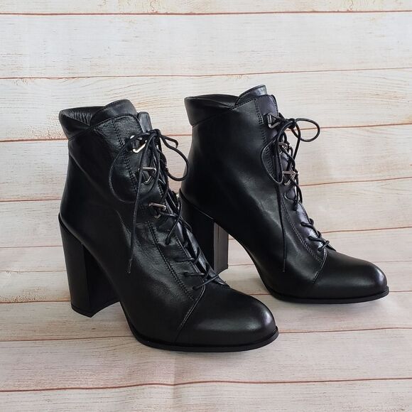 Stuart Weitzman Getgo Leather Lace Up Block Heel Ankle Boots in Black - Picture 8 of 15